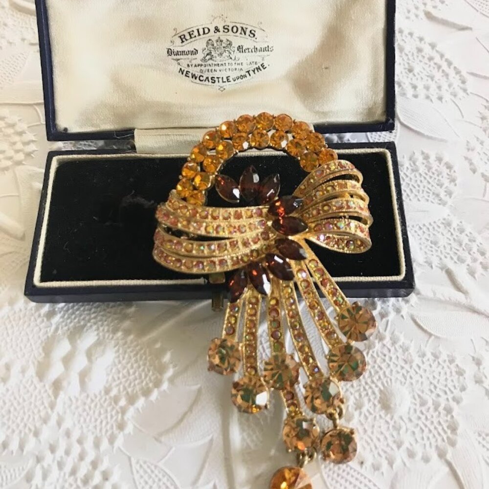 Faboulous Vintage Large Sparkly Brooch!